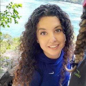 Meet your Posher, Brea